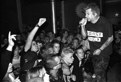 PUNK'S NOT DEAD PUNK'S NOT DEAD